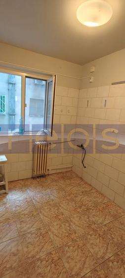Apartament cu 3 camere decomandat în Tineretului