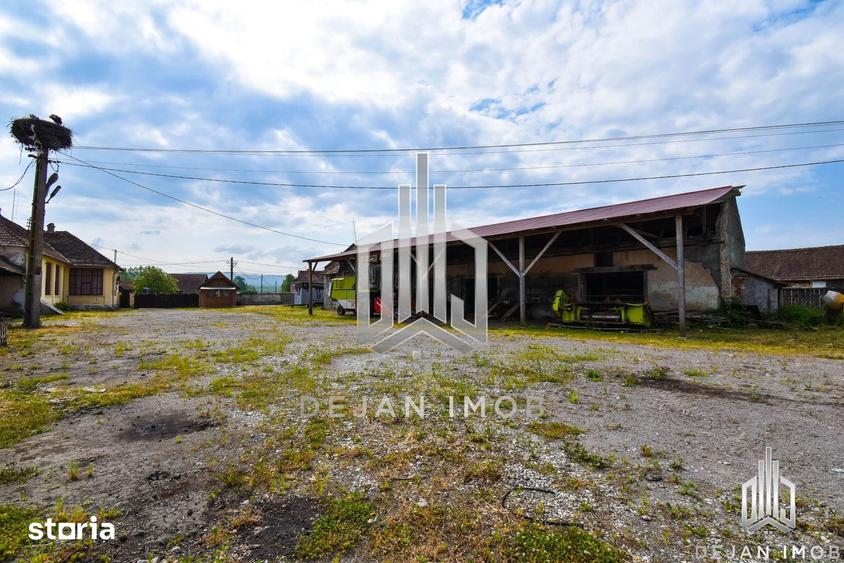 Spațiu comercial, de 2,720 mp, în Aita Mare