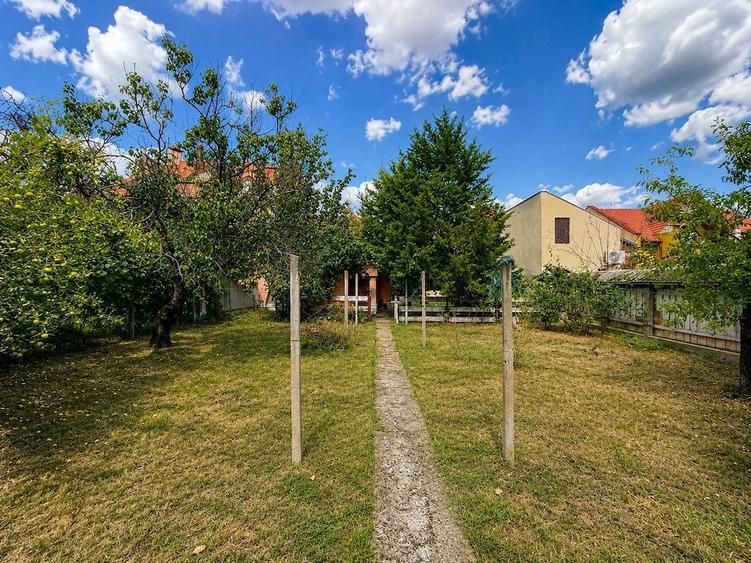 Casă cu 5 camere cu Teren 500 Mp în Central