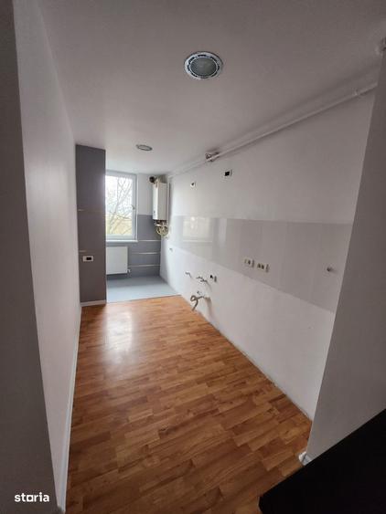 Apartament cu 3 camere decomandat în Nazărioaia
