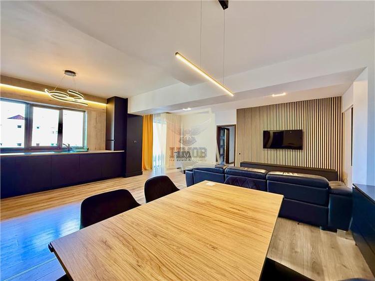 Apartament cu 3 camere decomandat, mobilat în Mihai Viteazul