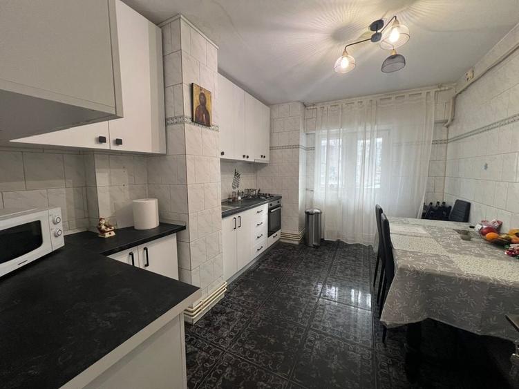 Apartament cu 3 camere în Ultracentral