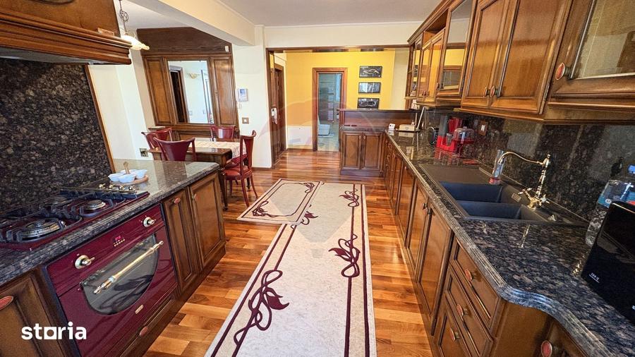 Apartament cu 3 camere în Central