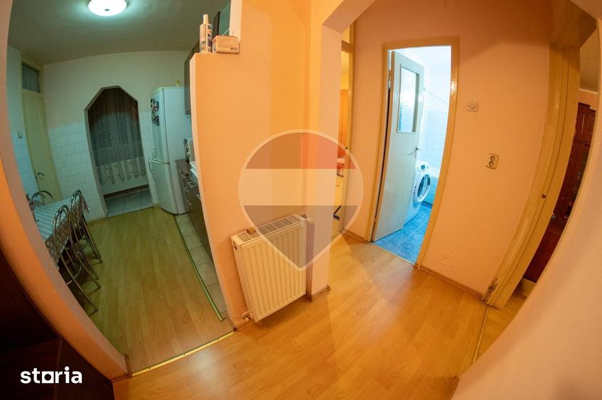 Apartament cu 2 camere decomandat în Vitrometan