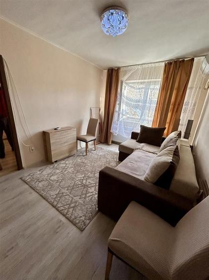 Apartament cu 2 camere nedecomandat în Nufărul