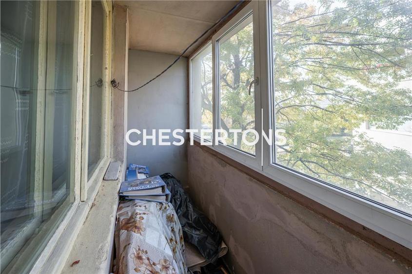 Apartament cu 3 camere semidecomandat în Gara de Nord