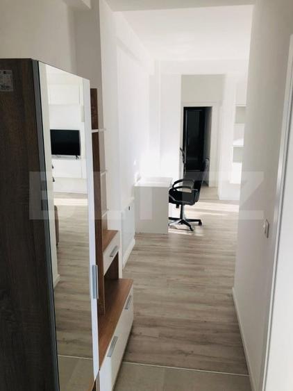 Apartament cu 2 camere decomandat, mobilat în Central