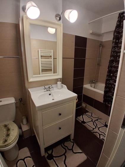 Garsonieră decomandată în Calea București