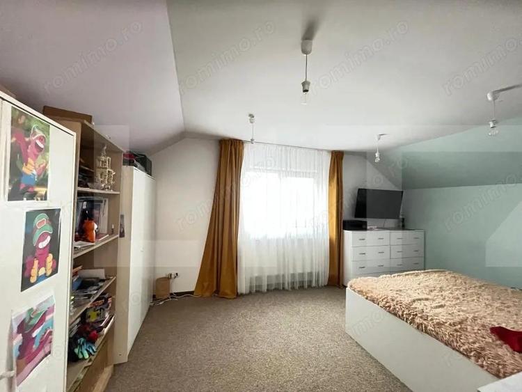 Casă cu 4 camere cu Teren 1400 Mp în Central