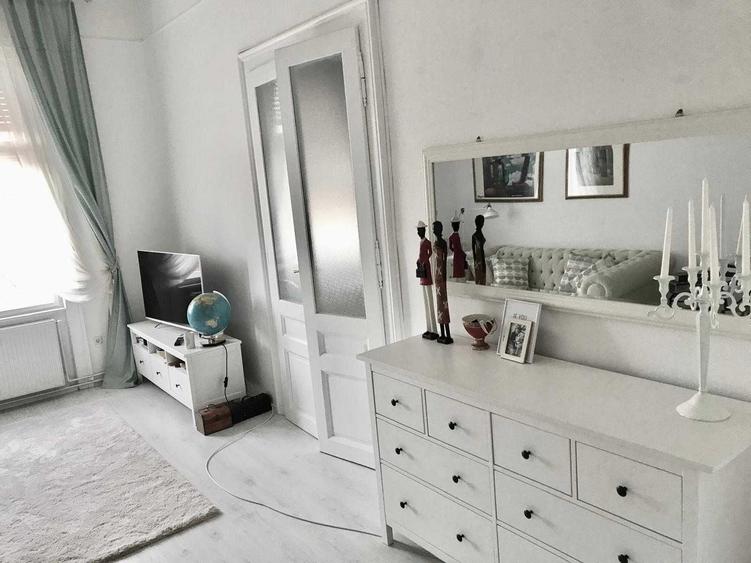 Apartament cu 3 camere semidecomandat în Ultracentral