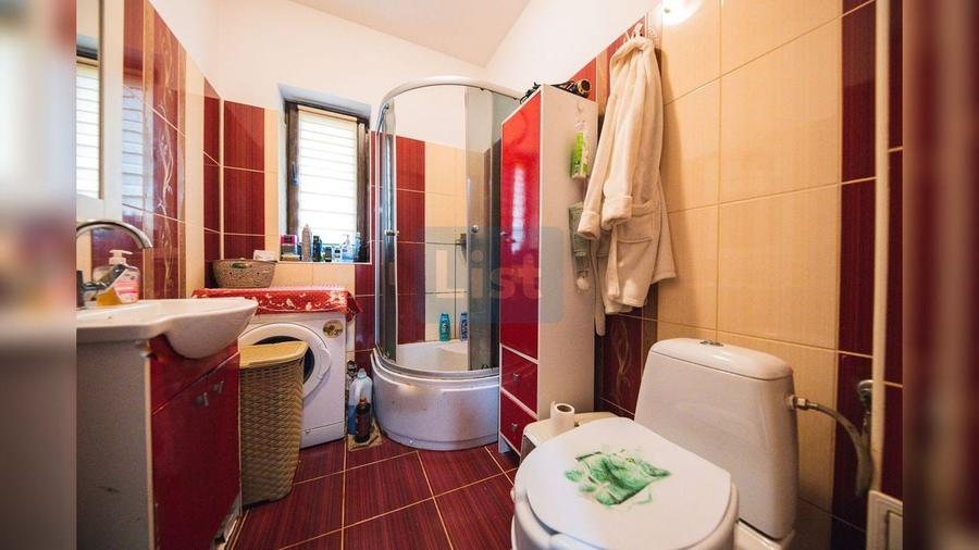 Apartament cu 3 camere semidecomandat, mobilat în Florești