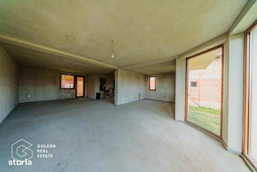 Casă cu 4 camere cu Teren 300 Mp în Tisa