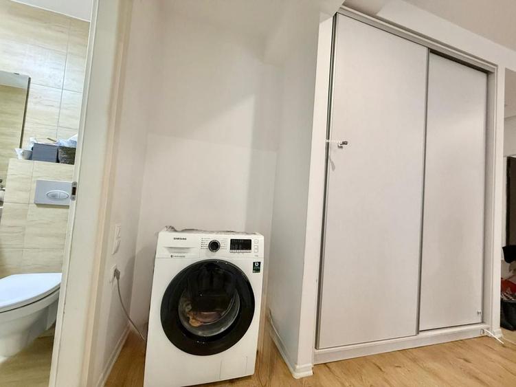Apartament cu 3 camere semidecomandat în Ștefăneștii de Jos