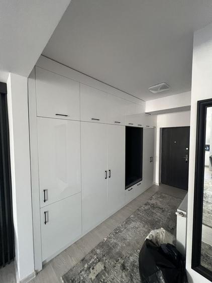 Apartament cu 3 camere nedecomandat în Satu Nou