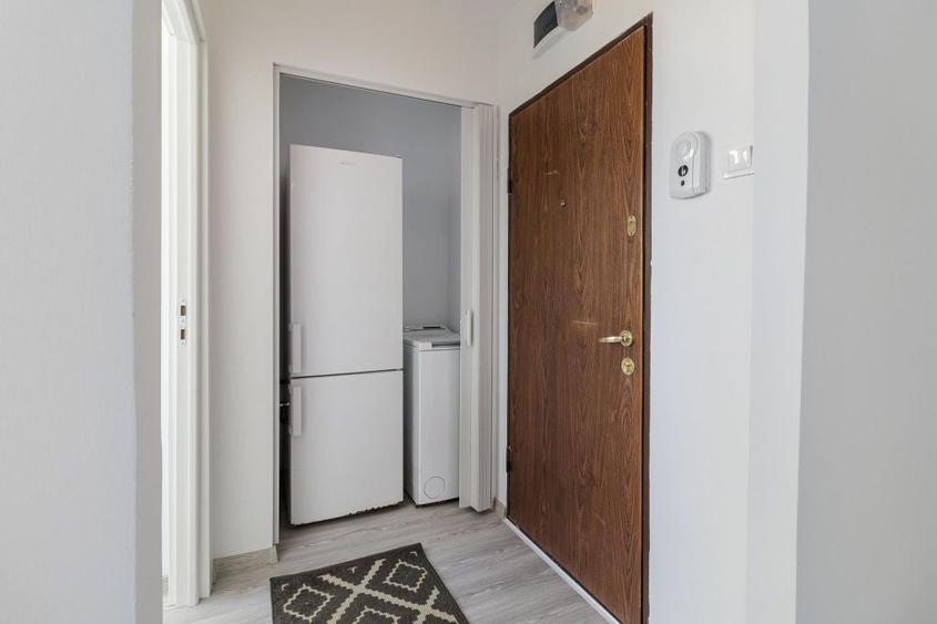 Apartament cu 2 camere semidecomandat în Gara de Nord