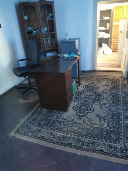 Casă cu 6 camere cu Teren 1800 Mp în Fântânele