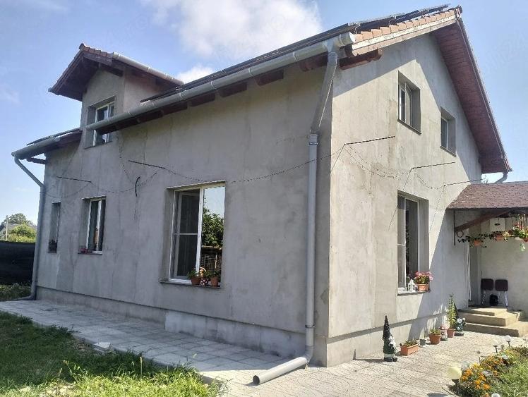 Casă cu Teren 483 Mp în Iratoșu