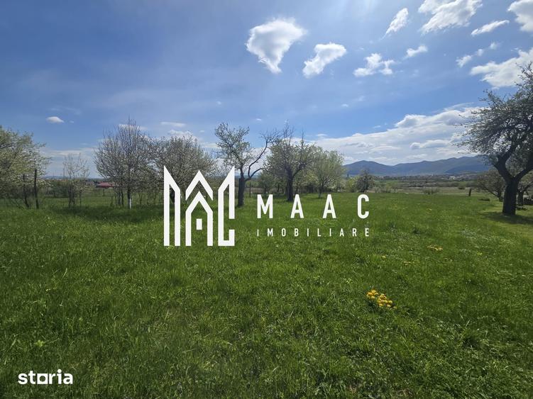 Teren de 5400 mp, în Orlat