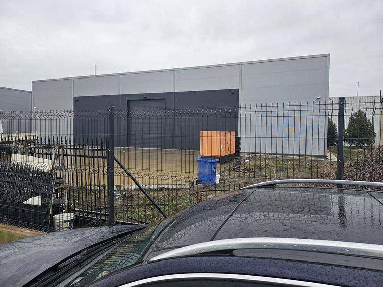 Spațiu industrial, de 580 mp, în Est