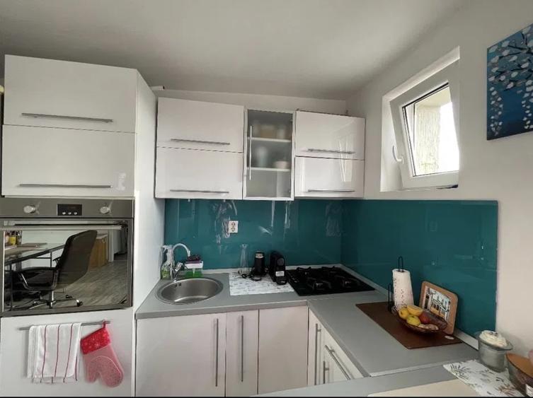 Apartament cu 2 camere semidecomandat, mobilat în Gheorgheni