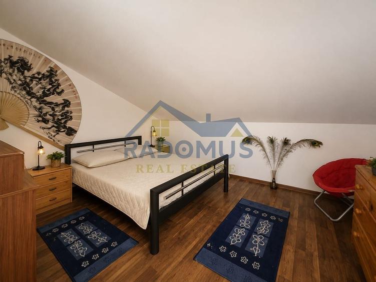 Casă individuală cu 10 camere cu Canalizare în Breaza de Sus