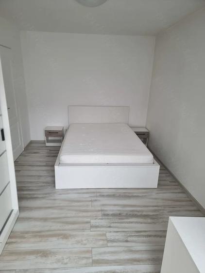 Apartament cu 2 camere semidecomandat în Soarelui