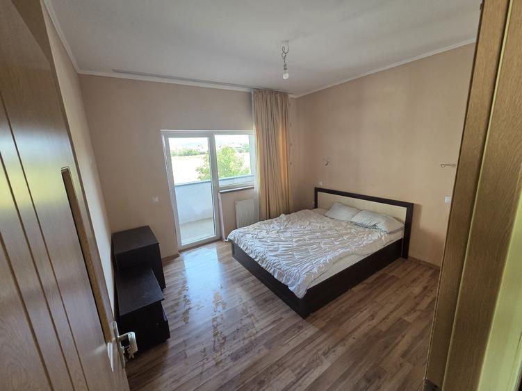 Apartament cu 2 camere semidecomandat în Florești