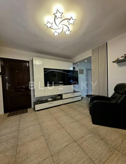 Apartament cu 3 camere decomandat, mobilat în Kamsas