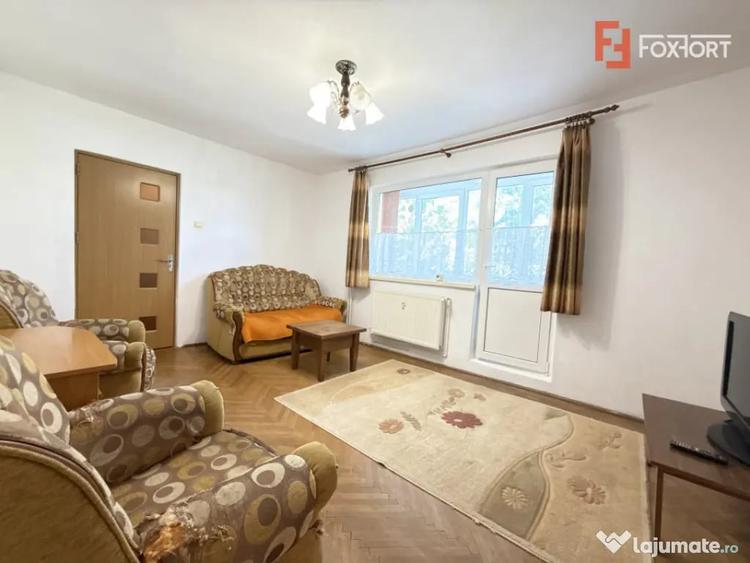 Apartament cu 3 camere semidecomandat în Dacia