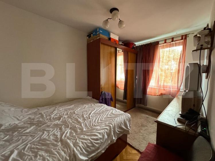 Apartament cu 3 camere decomandat, mobilat în Progresul