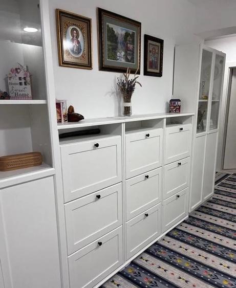 Apartament cu 4 camere decomandat în Noua