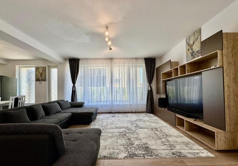 Casă cu 4 camere cu Teren 300 Mp în Tunari