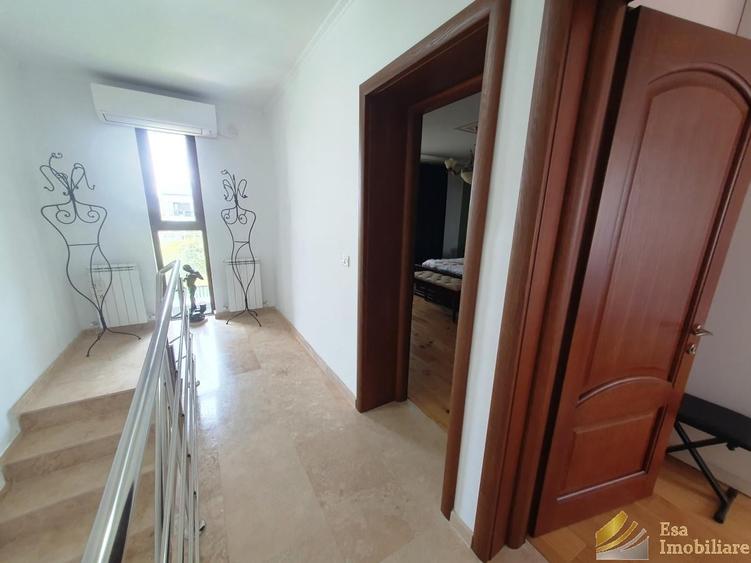 Casă cu 3 camere cu Teren 200 Mp în Sud-Vest