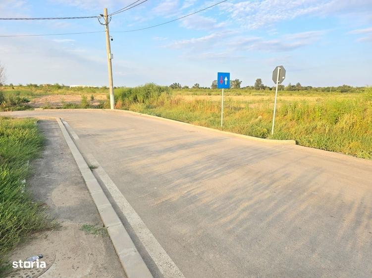 Loturi teren 400 mp, toate utilitatile , asfalt, iluminat stradal - 1