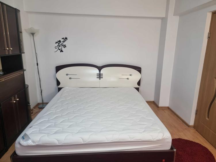 Garsonieră decomandată în Central
