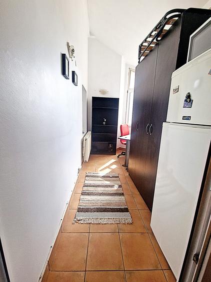 Apartament cu 2 camere semidecomandat, mobilat în 13 Septembrie