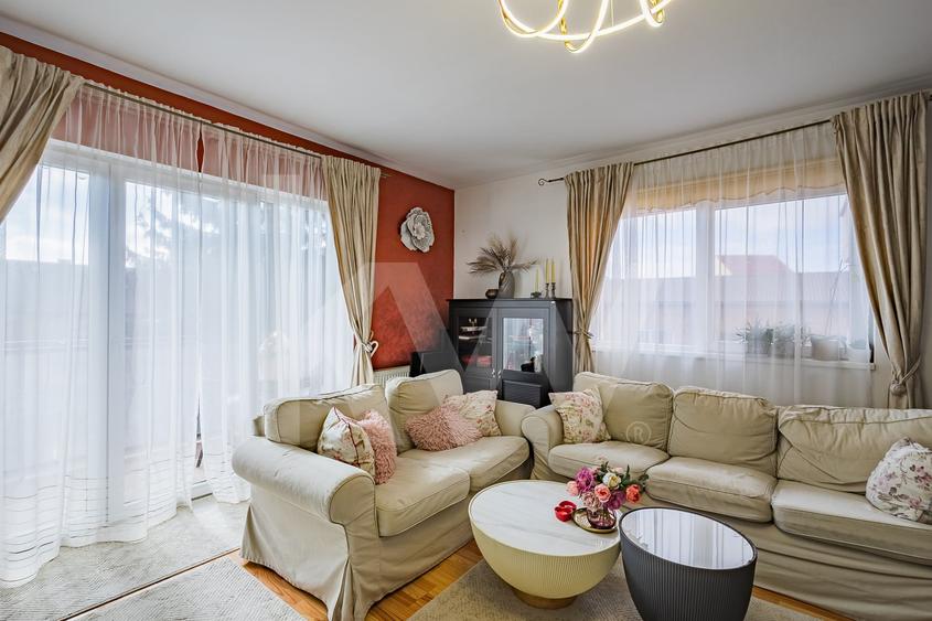 Apartament cu 3 camere decomandat, mobilat în Lupeni