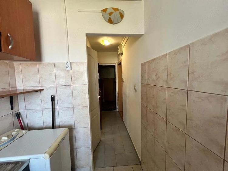 Garsonieră decomandată în Central