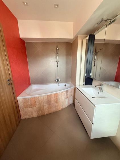Apartament cu 3 camere decomandat, mobilat în Străulești
