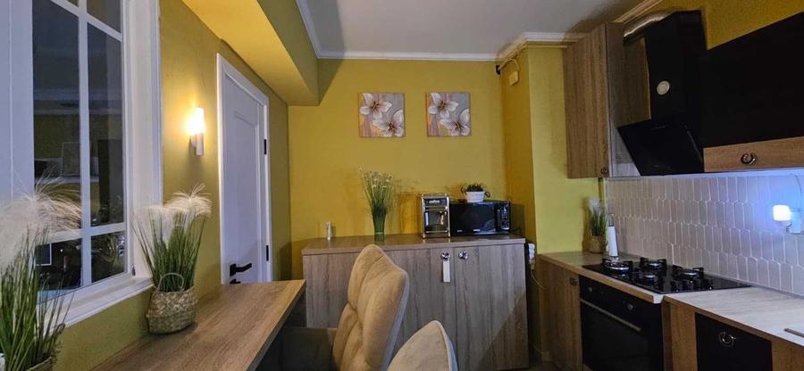 Apartament cu 2 camere decomandat în Central