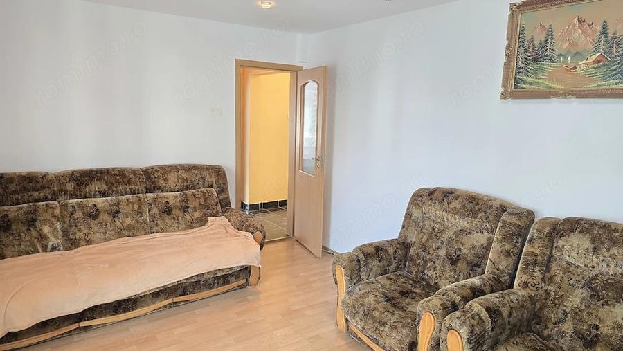 Apartament cu 2 camere decomandat în Piața Centrală