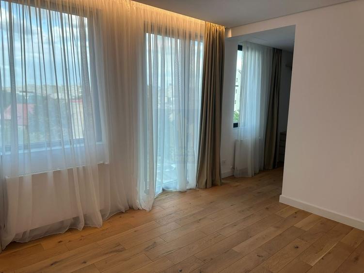 Apartament cu 3 camere semidecomandat, mobilat în Eminescu