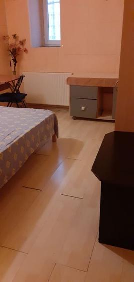 Garsonieră decomandată în Păcii