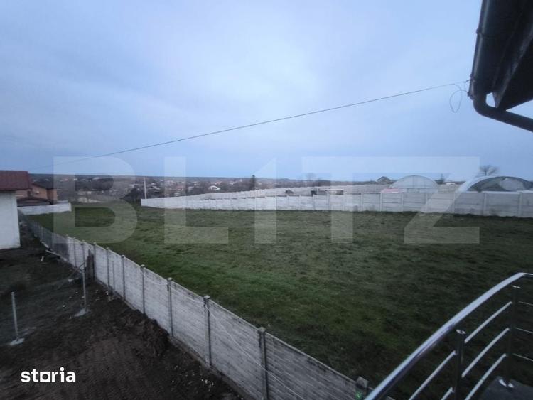 Casă cu 4 camere cu Teren 1300 Mp în Pielești