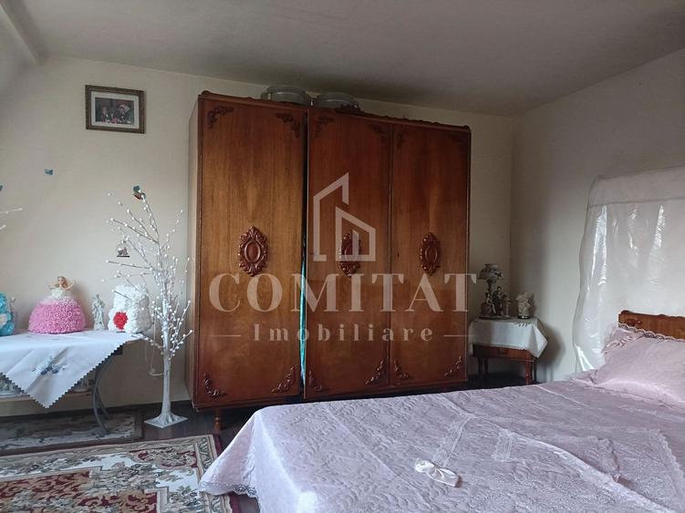 Casă individuală cu 5 camere cu Canalizare în Plopilor