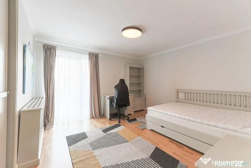 Casă cu 5 camere cu Teren 580 Mp în Subcetate