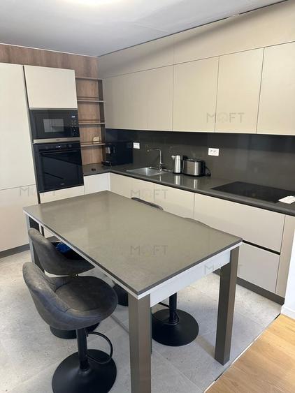 Apartament cu 2 camere semidecomandat, mobilat în Floreasca