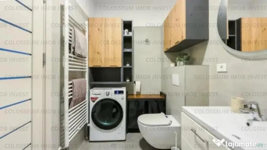 Apartament cu 3 camere semidecomandat în Centrul Istoric