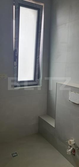 Duplex cu 3 camere cu Canalizare în Sânpetru