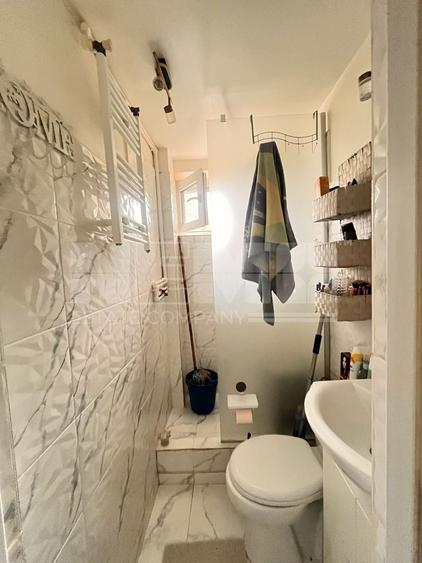 Apartament cu 2 camere semidecomandat, mobilat în Central